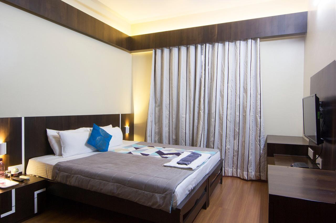 Amanora Park Town Bed & Breakfast Pune Exterior photo